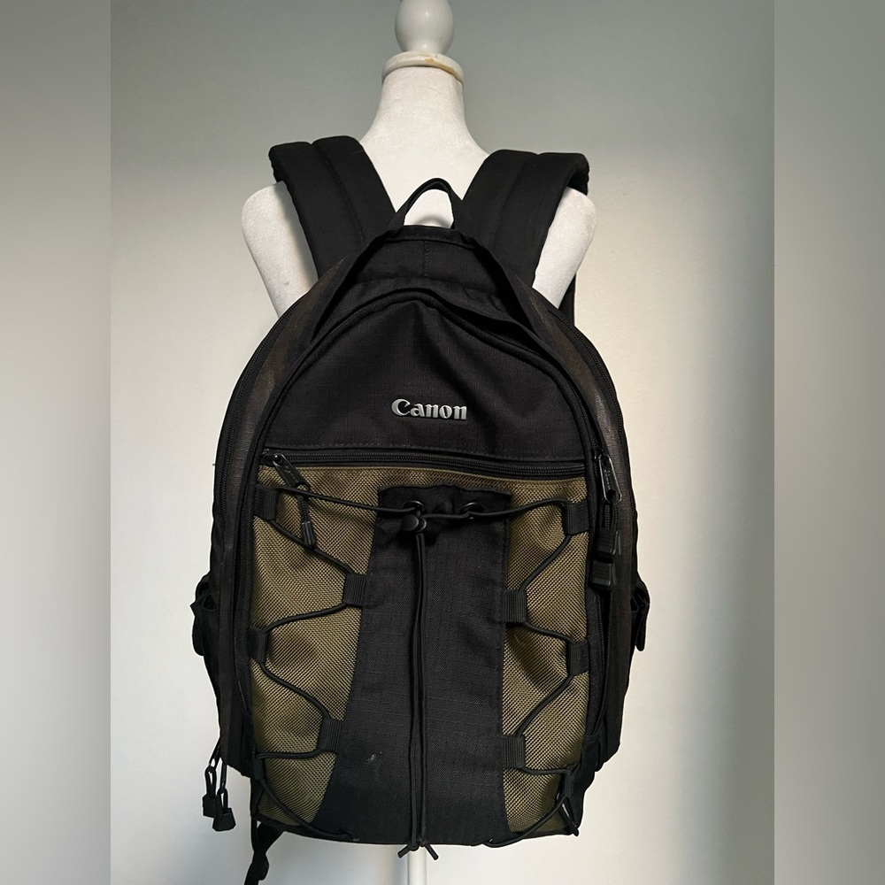 Canon Camera Backpack - Great Condition - image 1